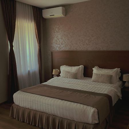 Old Metekhi Hotel Tbiliszi Kültér fotó