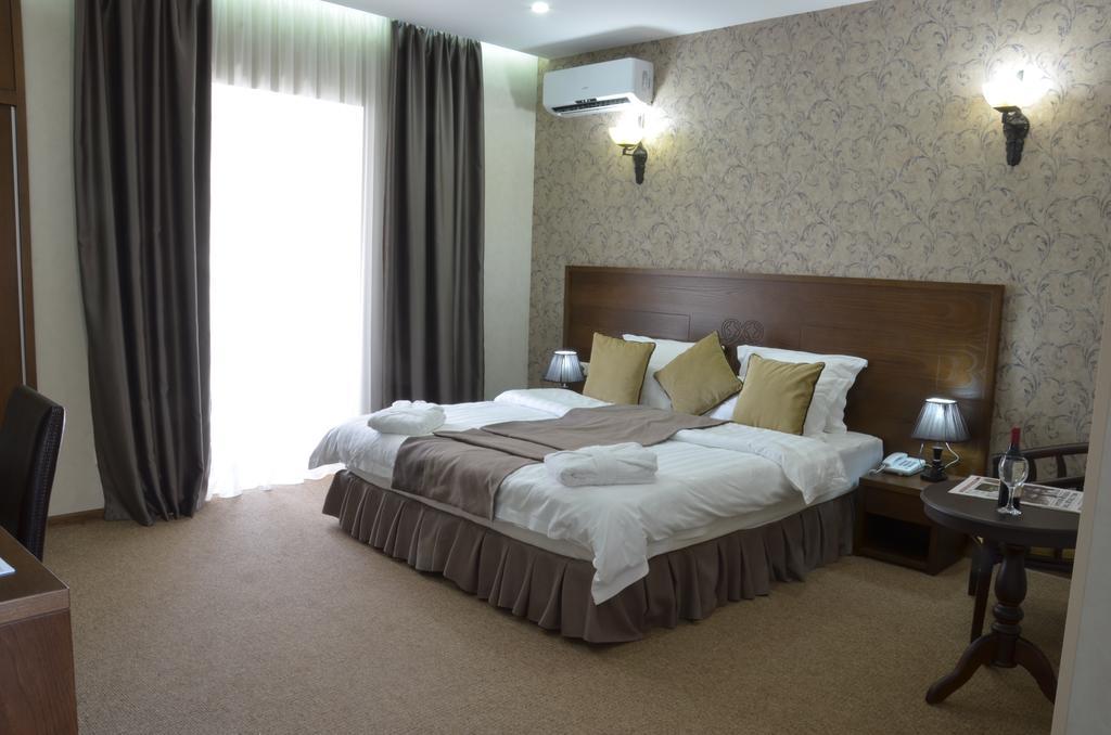 Old Metekhi Hotel Tbiliszi Kültér fotó