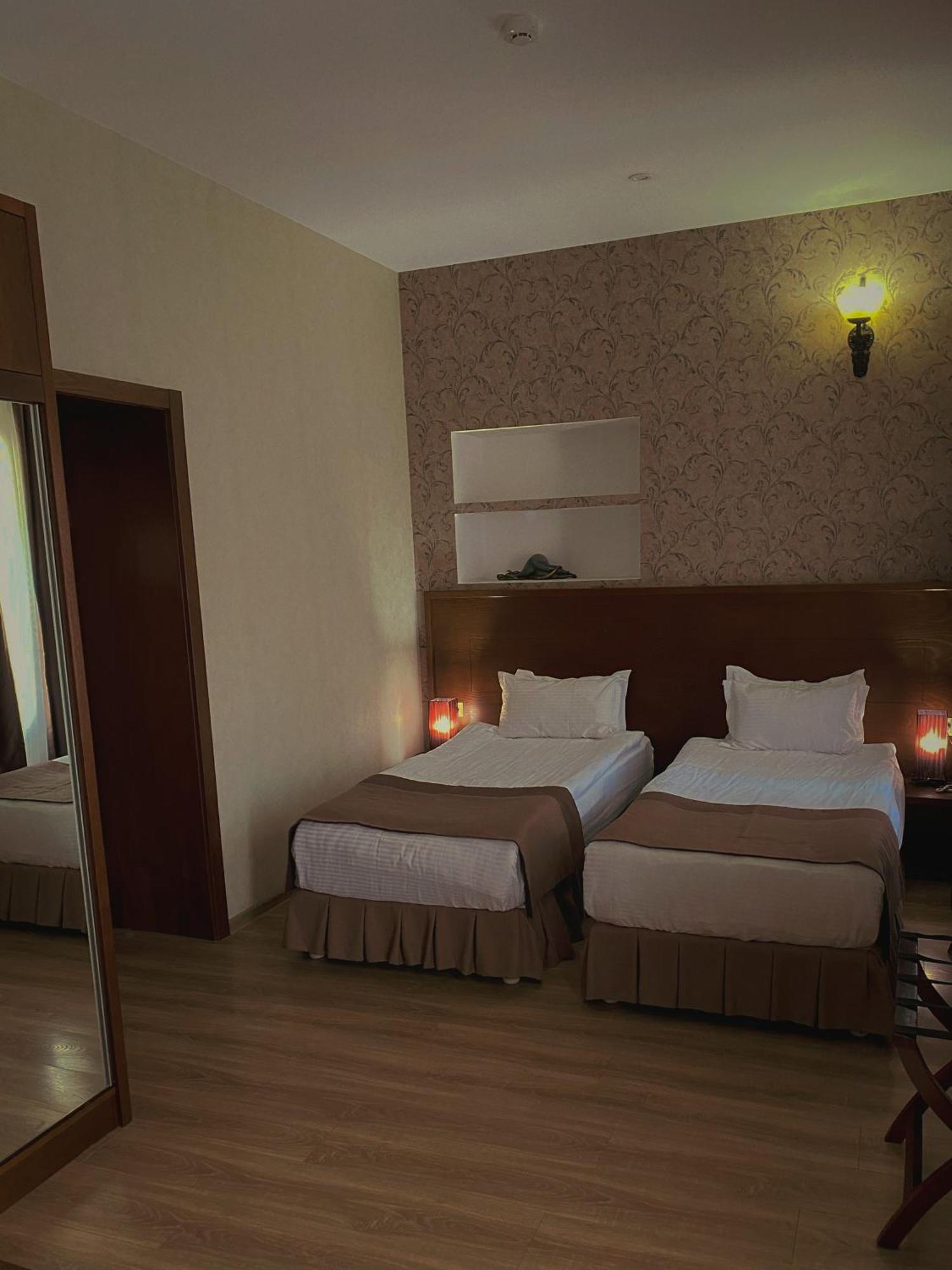 Old Metekhi Hotel Tbiliszi Kültér fotó